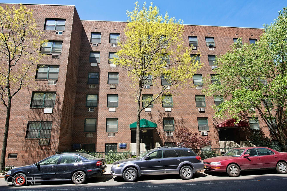 622 Washington St unit 1B, New York, NY 10014 - photo 1