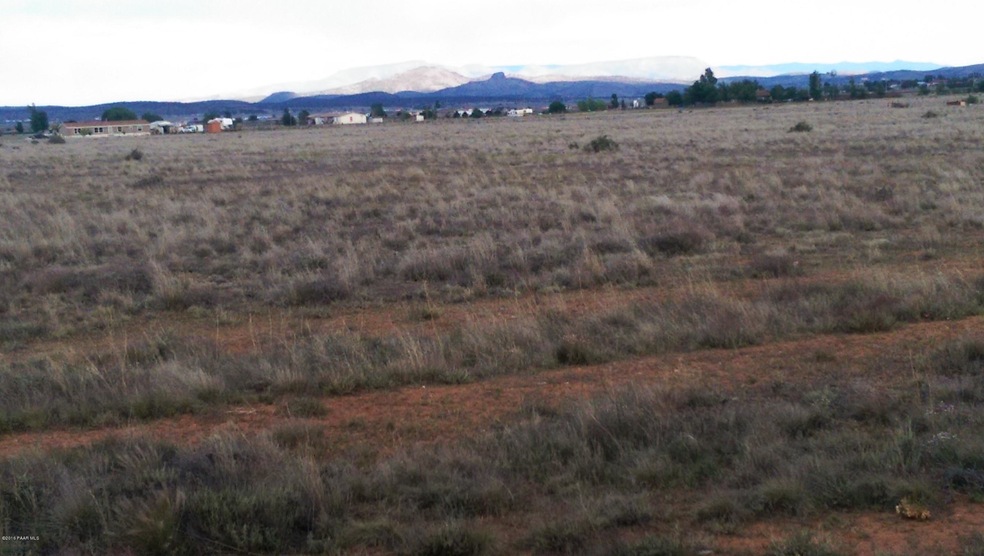 24575 N Big Springs Ranch Rd, Paulden, AZ 86334 - photo 1