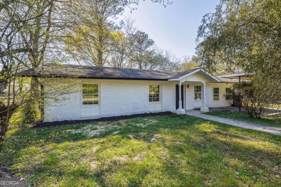 102 Valley Cir, Carrollton, GA 30117 - photo 1