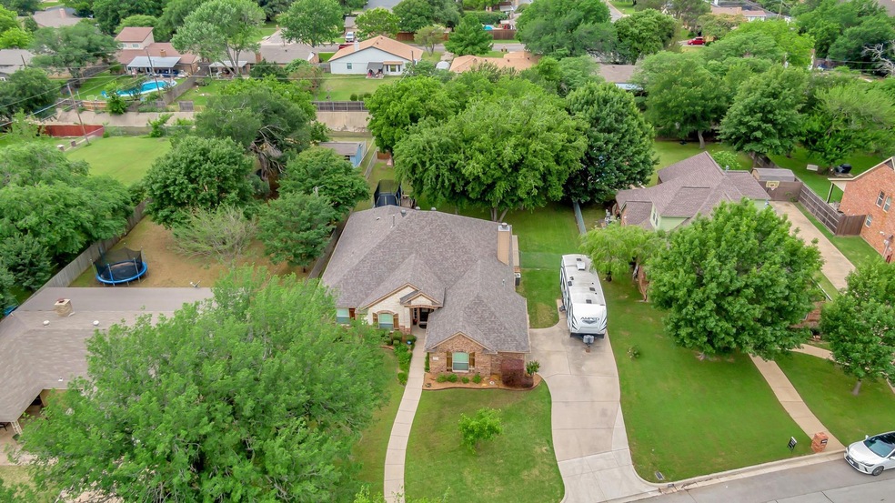 6601 Simmons Rd, North Richland Hills, TX 76182 - photo 1