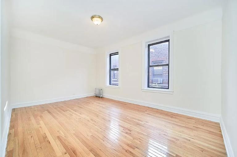 2 Ellwood St unit 2H, New York, NY 10040 - photo 1