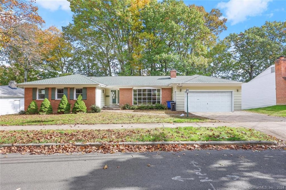 140 Stevenson Rd, New Haven, CT 06515 - photo 1