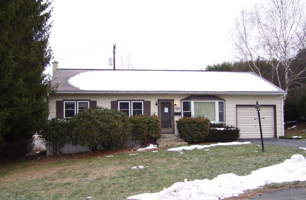 29 Crestmont Dr, Honesdale, PA 18431 - photo 1