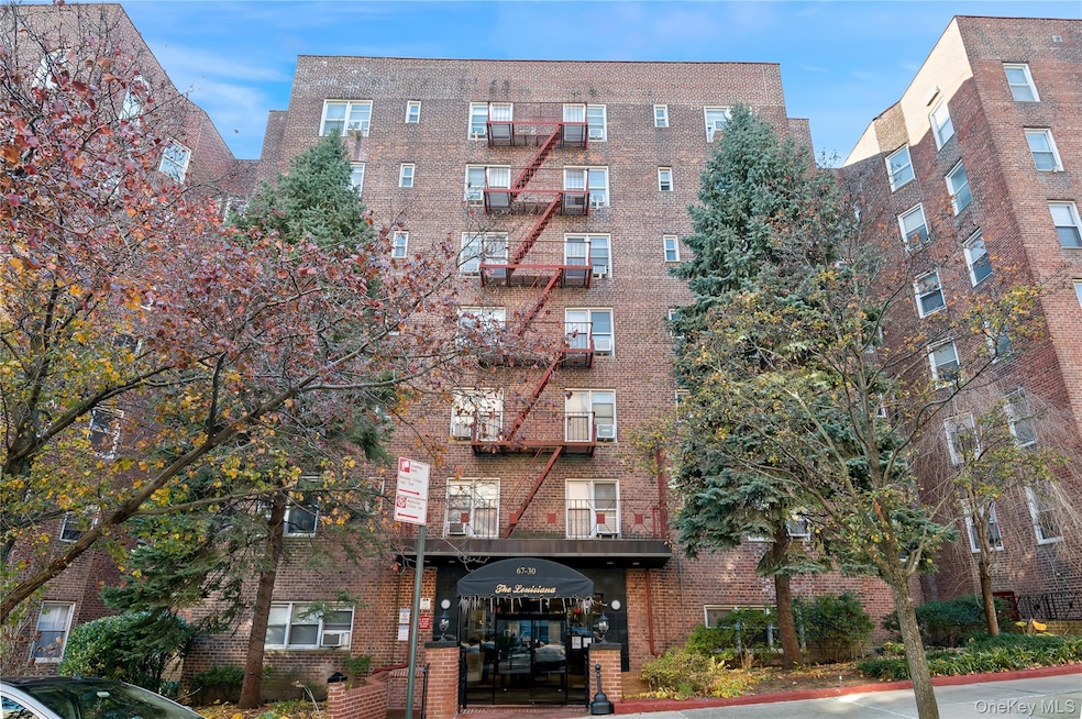 67-30 Clyde St unit 7, Forest Hills, NY 11375 - photo 1