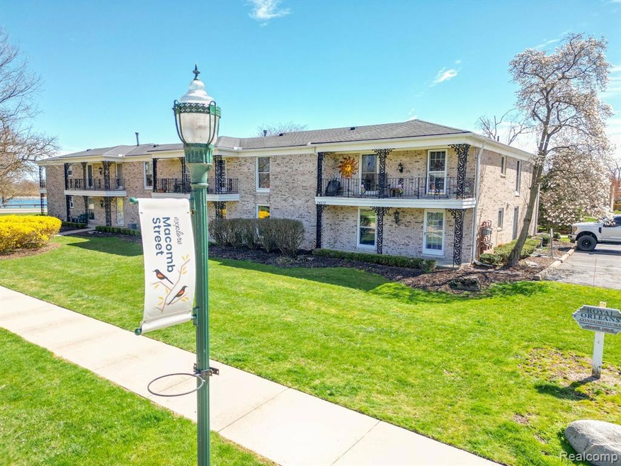 24212 E River Rd unit 1, Grosse Ile, MI 48138 - photo 1