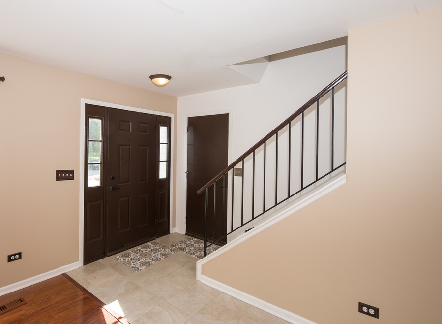 2752 Bluewater Cir, Naperville, IL 60564 - photo 1