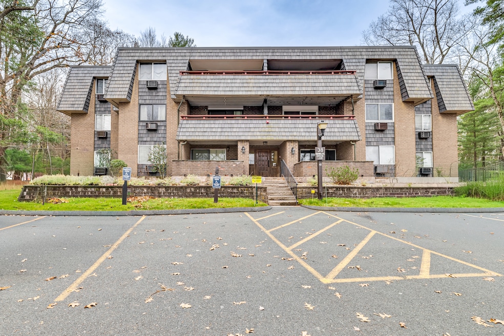 38 Rambling Brook Ln unit A2, Glastonbury, CT 06033 - photo 1