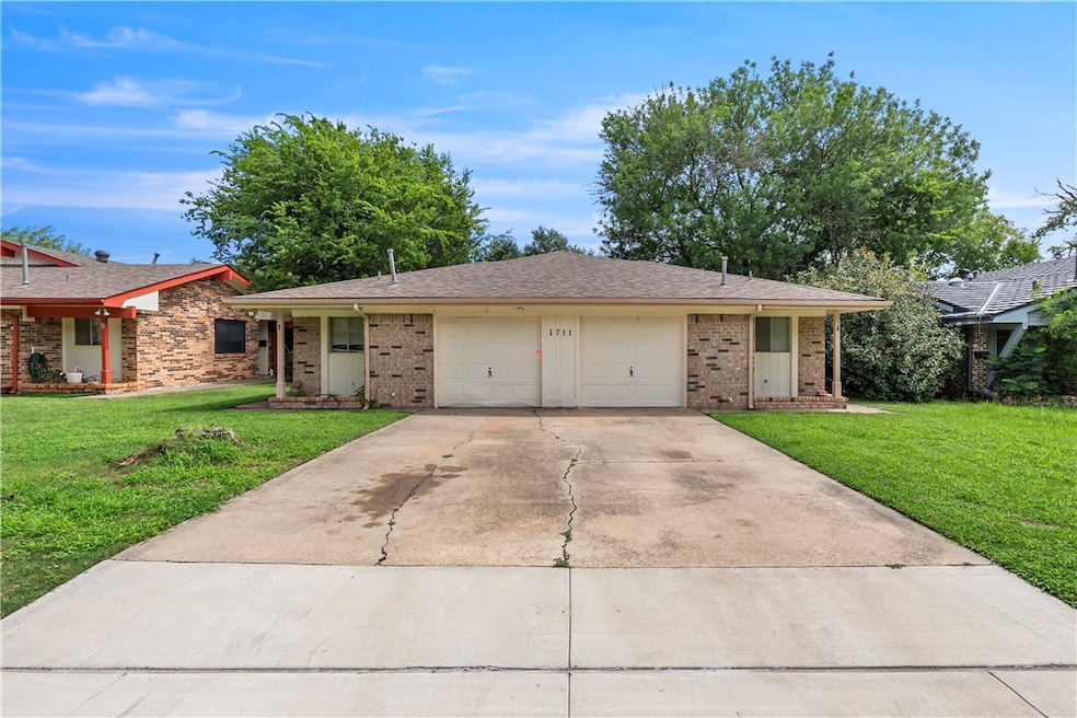 1711 Lawyer St unit B, College Station, TX 77840 - photo 1