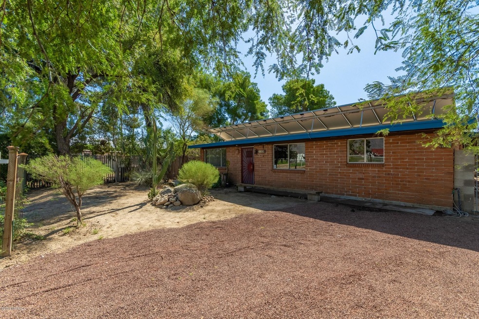 1650 E Roger Rd, Tucson, AZ 85719 - photo 1
