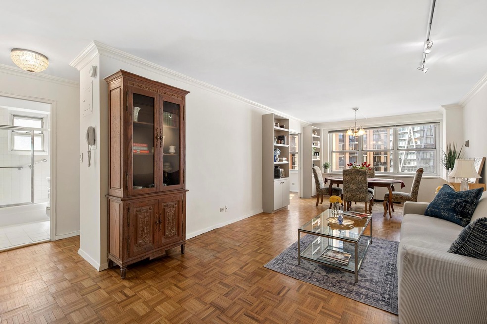 Sold $1,135,000 • Co-Listing Agent