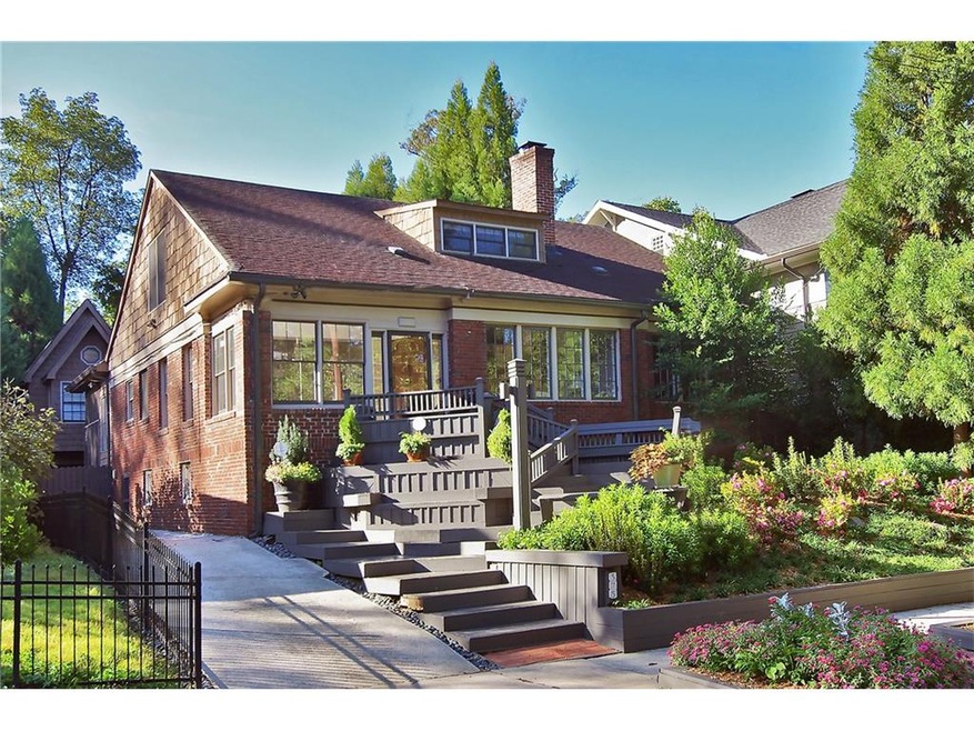 LOCATION is amazing!  Rare Orme Circle listing jus