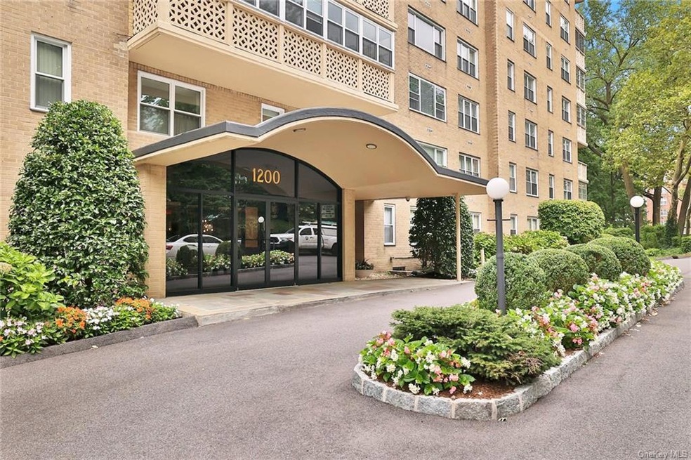 1200 Midland Ave unit 5A, Bronxville, NY 10708 - photo 1