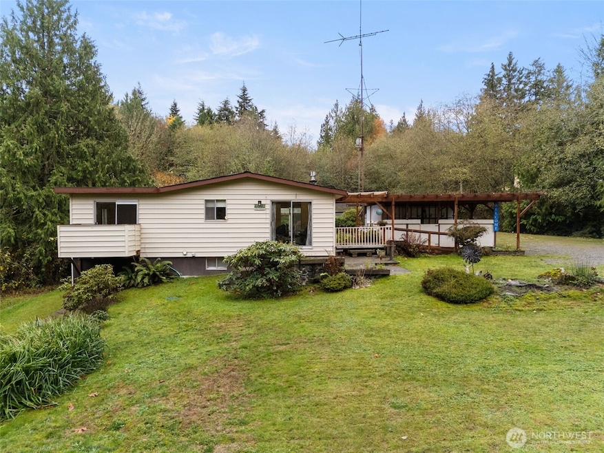 6091 NE Twin Spits Rd, Hansville, WA 98340 - photo 1