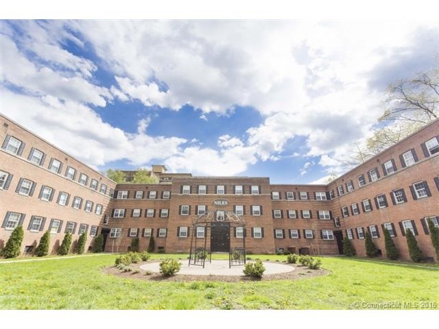 41 Niles St, Hartford, CT 06105 - photo 1