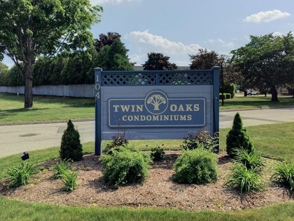 104 Johnson Rd unit 1106, Chicopee, MA 01022 - photo 1