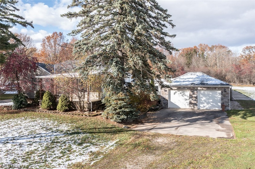 4862 Royalwood Rd, North Royalton, OH 44133 - photo 1