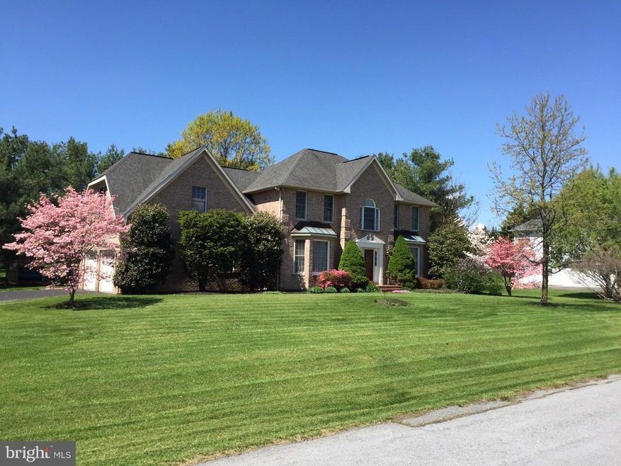 11210 Parkwood Dr, Hagerstown, MD 21742 - photo 1