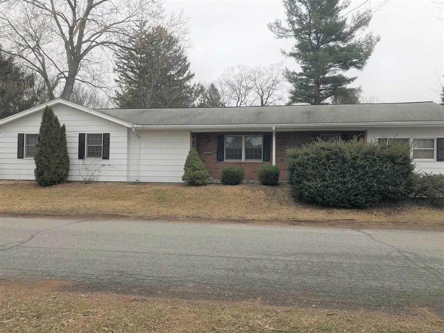 1 Ludlow Ave, Red Hook, NY 12571 - photo 1