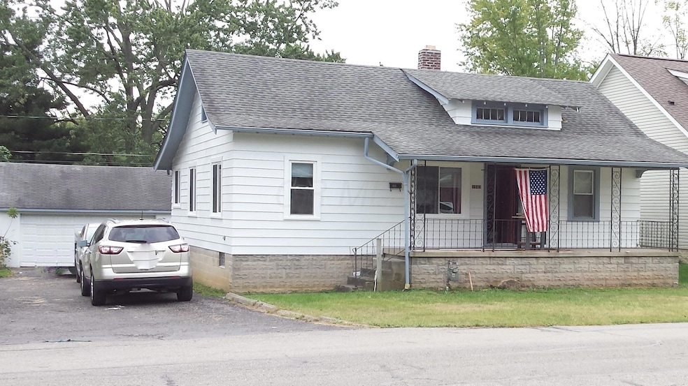 EXTERIOR FRONT OF HOME