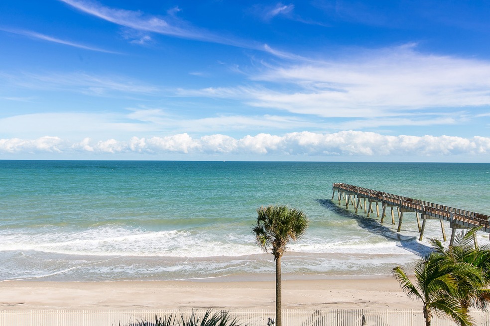 Incomparable “forever” views of the Atlantic Ocean