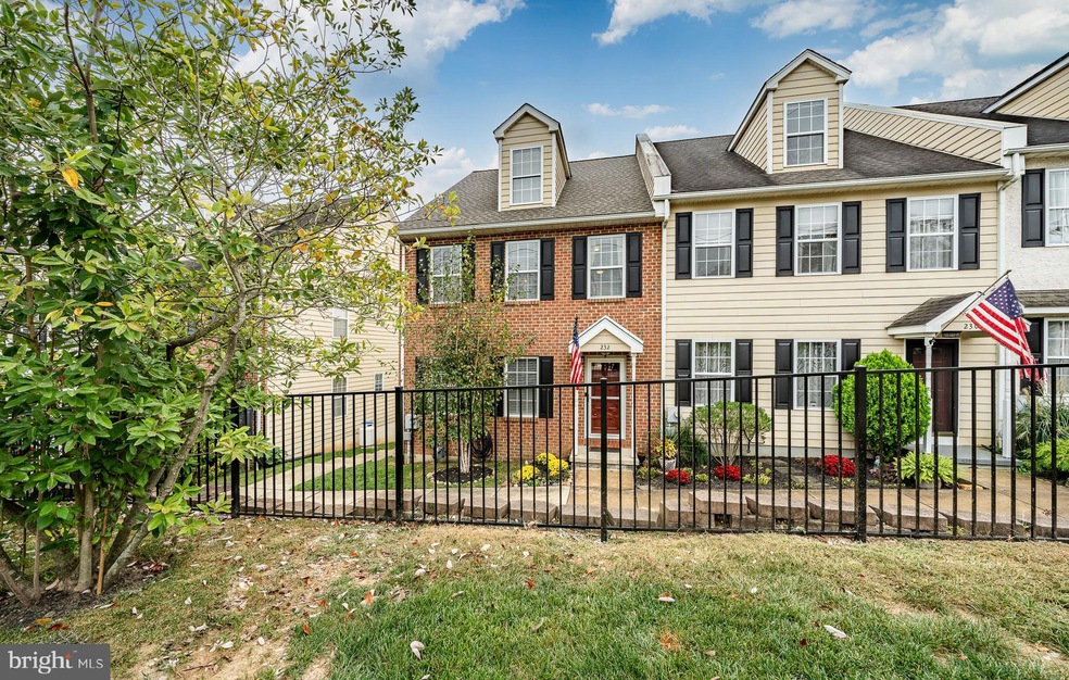 232 E Mulberry St, Kennett Square, PA 19348 - photo 1