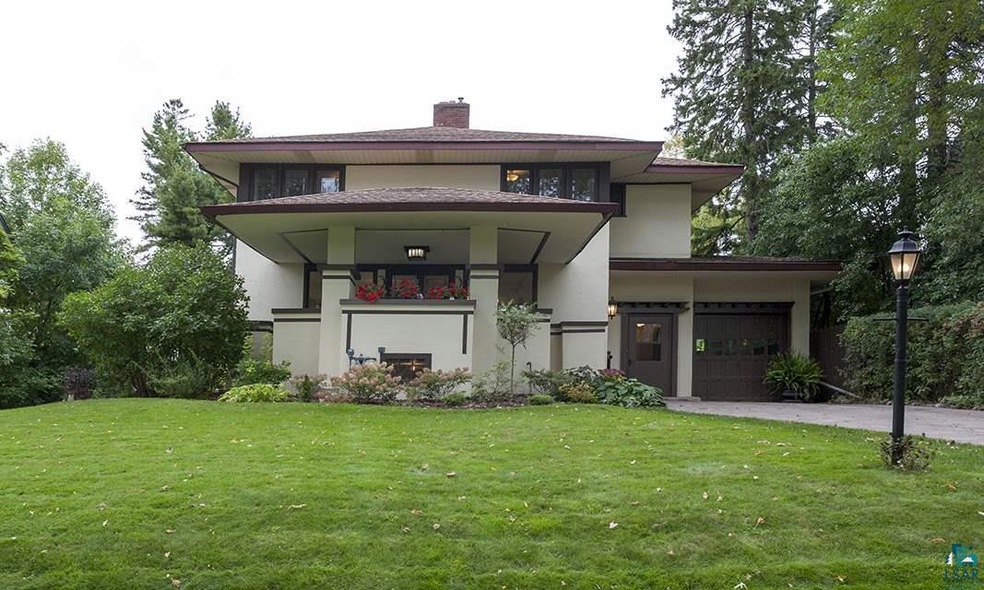 2423 E 2nd St, Duluth, MN 55812 - photo 1