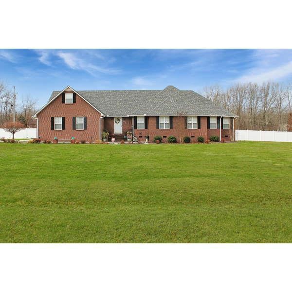 Welcome to   398 Strawberry Ridge Manchester, TN 37355