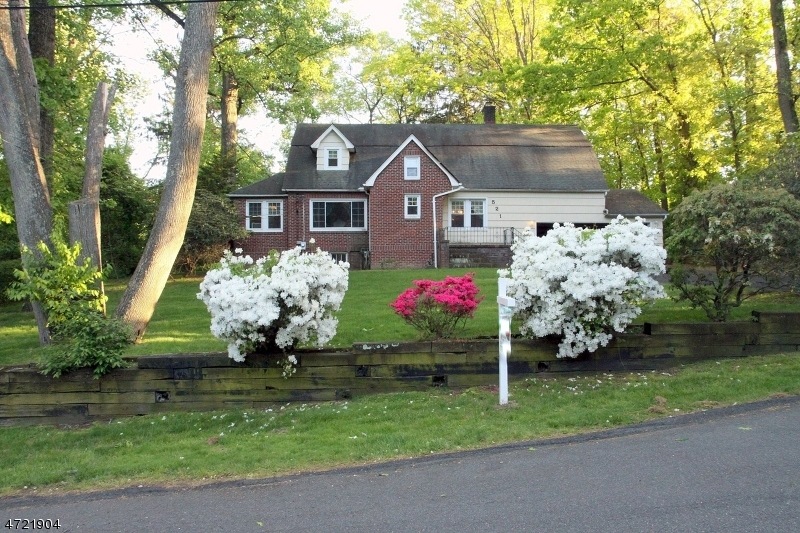 521 Helena Ave, Wyckoff, NJ 07481 - photo 1
