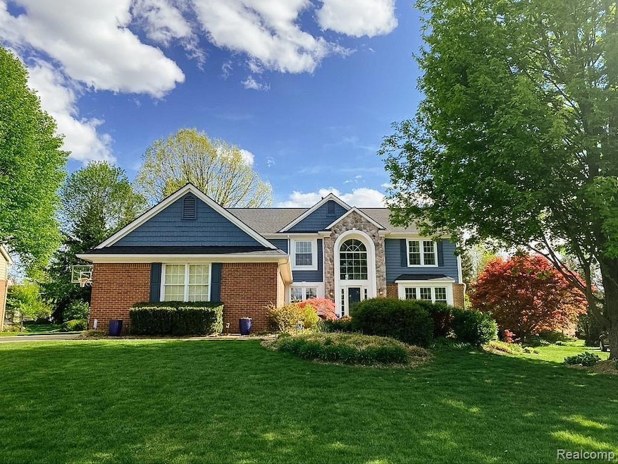 Welcome to 3550 Sunnyside Ct!