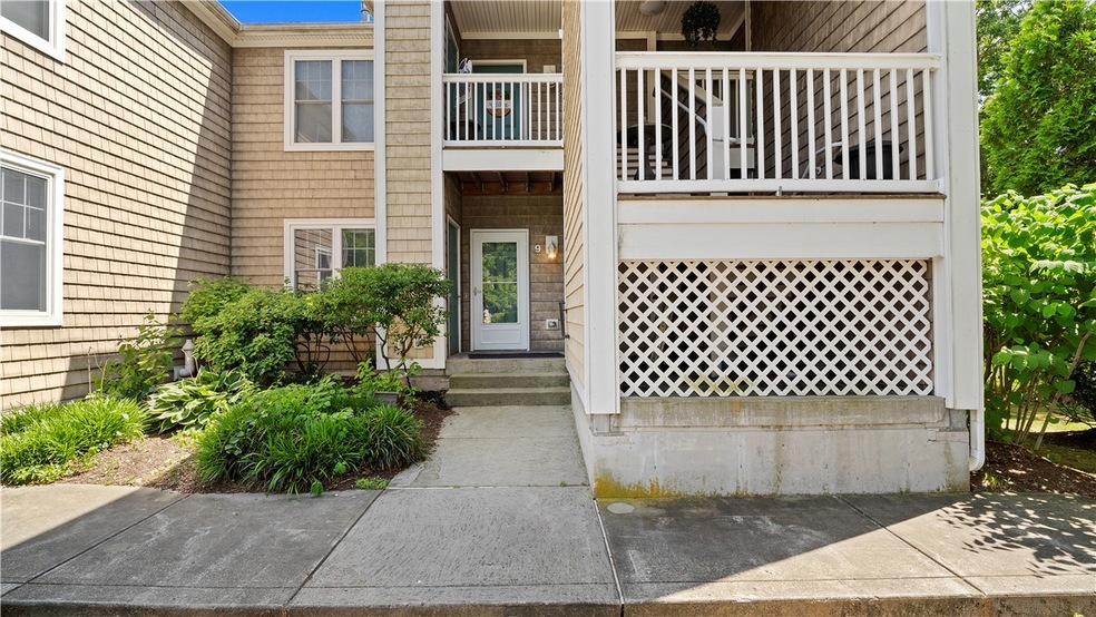 70 Turner St unit 9, Warwick, RI 02886 - photo 1