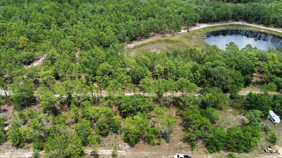 188 Highland Dr, Hawthorne, FL 32640 - photo 1