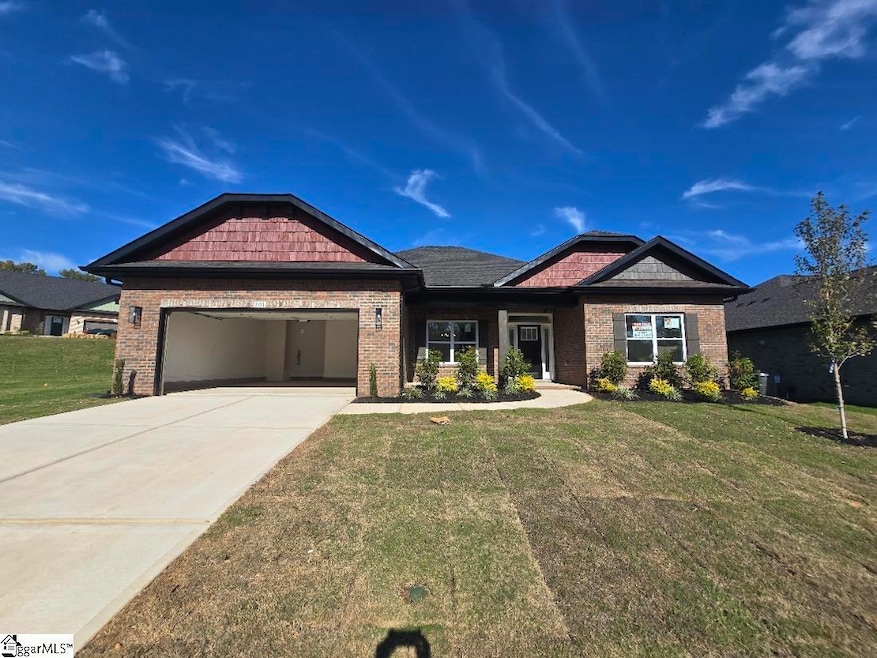 201 Rolling Waters Dr, Mauldin, SC 29605 - photo 1