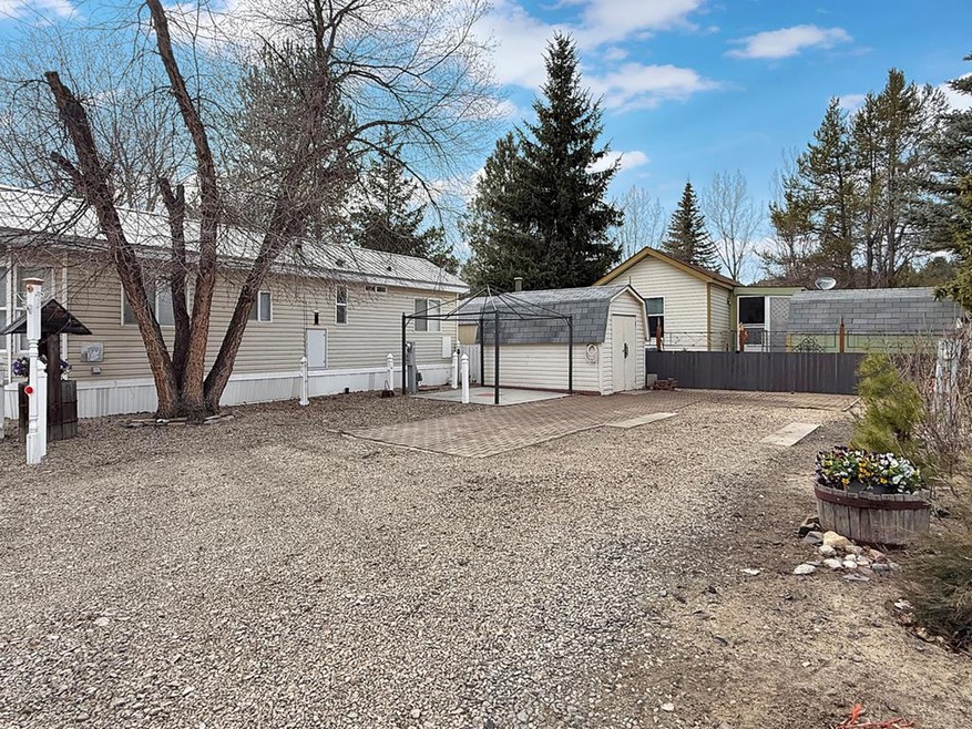48 B St unit 14, Cascade, ID 83611 - photo 1