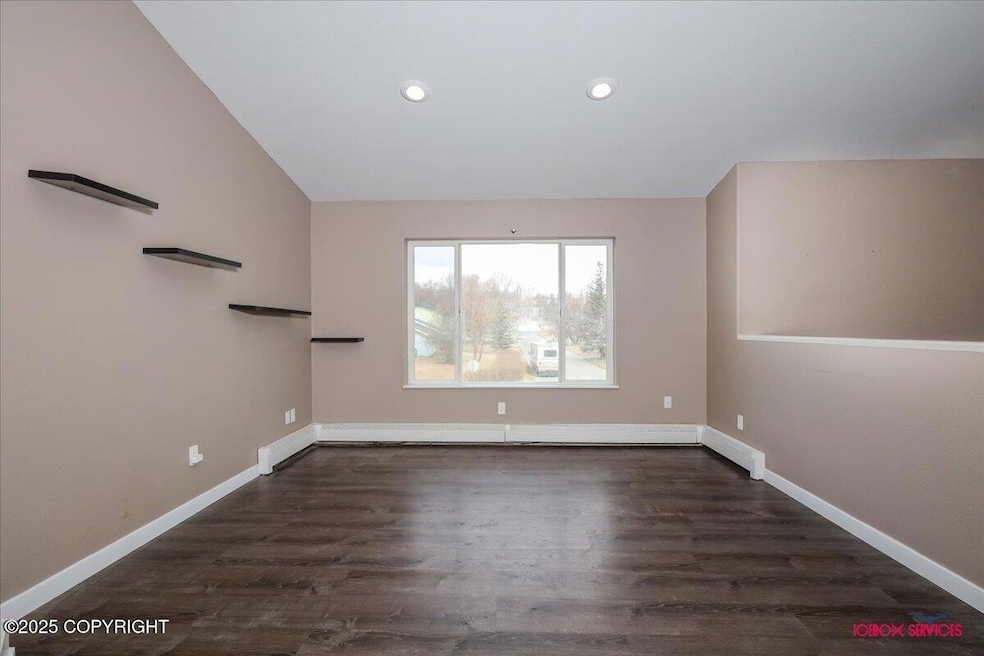 01-1130 W Auklet Ave-1