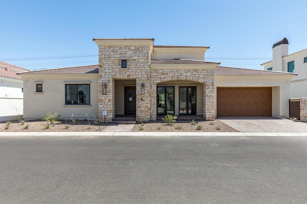 001_Exterior