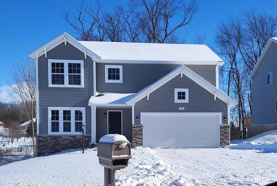 712 Gentry Ln, New Carlisle, IN 46552 - photo 1