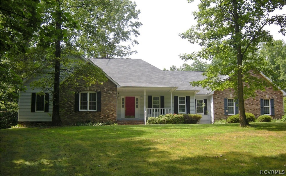 4136 Royal Ridge Ct, Louisa, VA 23093 - photo 1