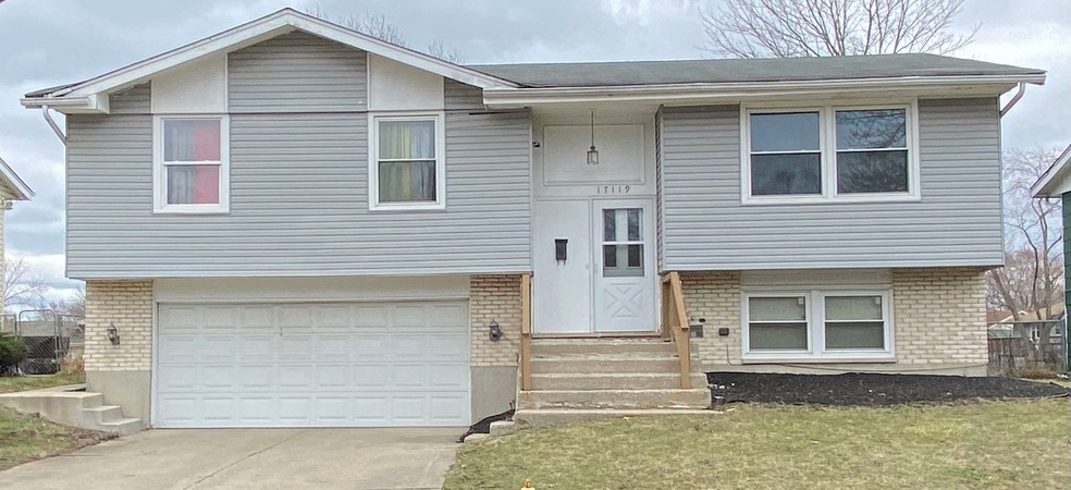 17119 Magnolia Dr, Hazel Crest, IL 60429 - photo 1