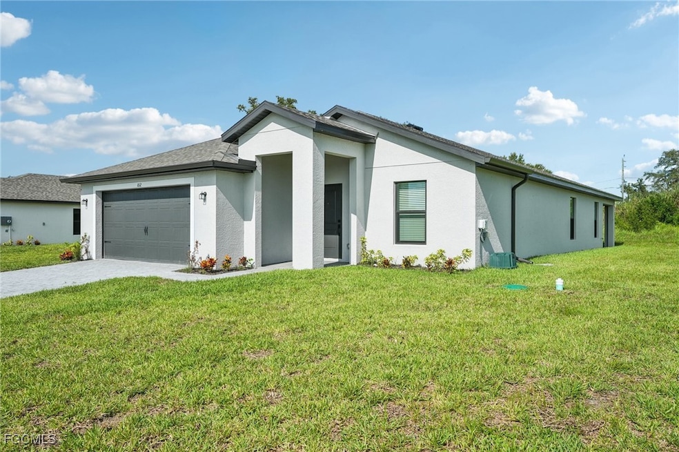 812 General D MacArthur Ave, Labelle, FL 33935 - photo 1