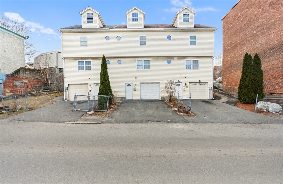 166 Union St unit 166, Lawrence, MA 01841 - photo 1