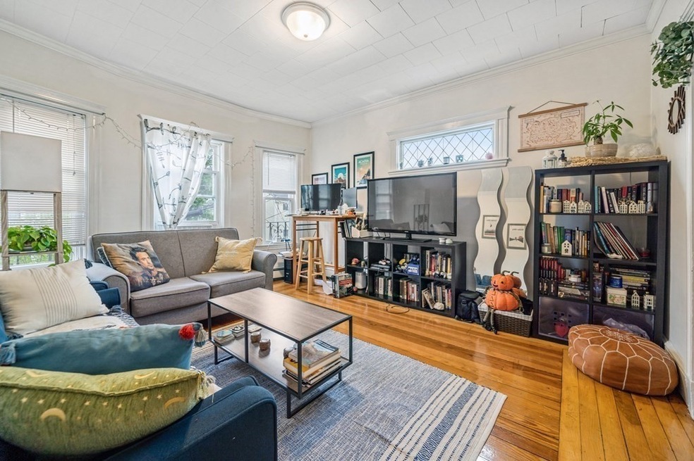 10 Varnum St unit 2, Arlington, MA 02474 - photo 1