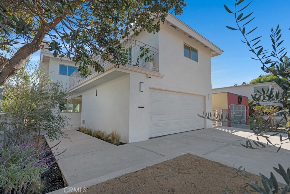 Sold $2,099,995 • Co-Listing Agent