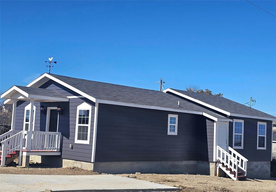 3400 Eagle Nest Dr, Azle, TX 76020 - photo 1