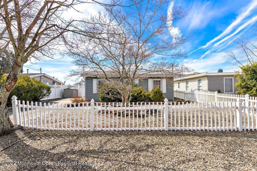 867BeachHavenWestBlvd-1