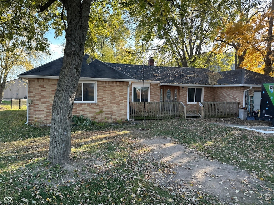 511 Pushville Rd, Greenwood, IN 46143 - photo 1