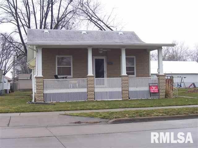 1219 Pulaski St, Lincoln, IL 62656 - photo 1