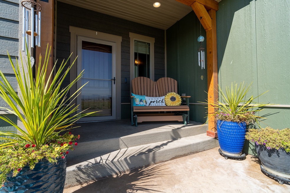 For Sale $699,000 • Co-Listing Agent