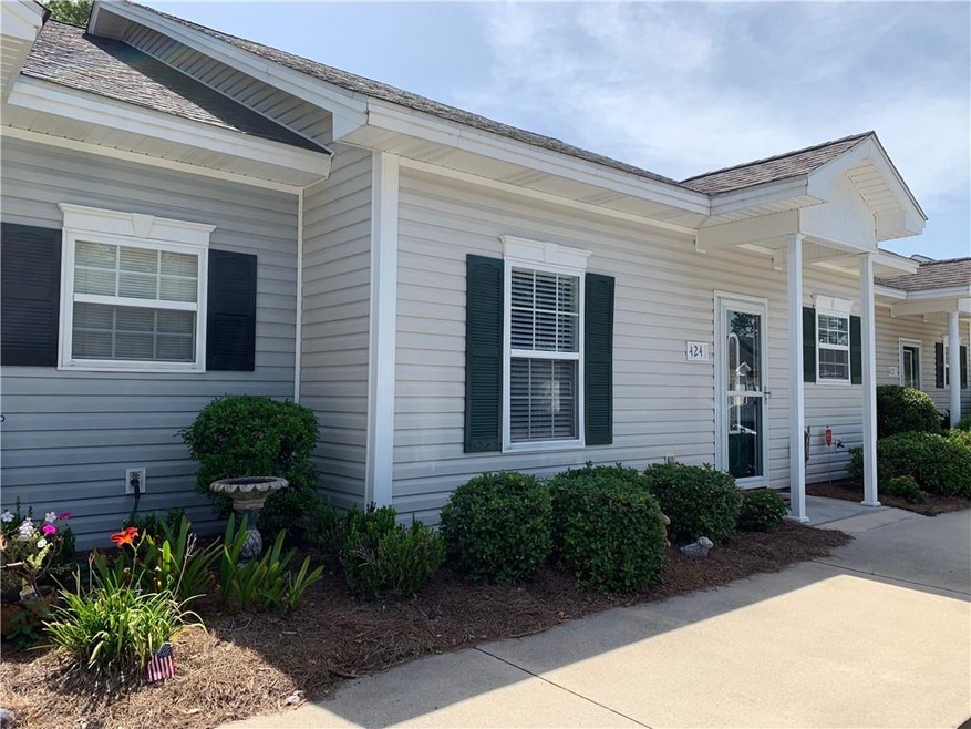 Front entryway - all on one level