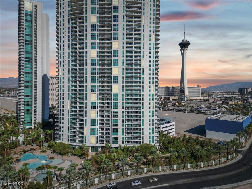Turnberry Towers unit 206, Las Vegas, NV 89109 - photo 1