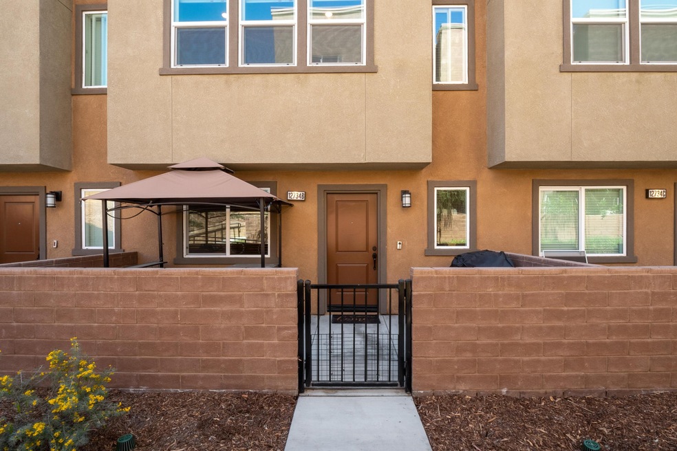 12734 N Watt Ln unit B, Sylmar, CA 91342 - photo 1